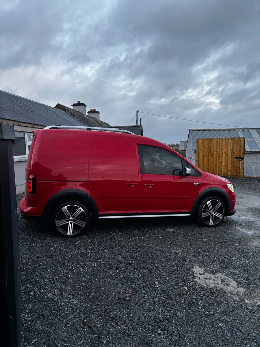 2016 (162) Volkswagen Caddy All-Track Manual - Image 2