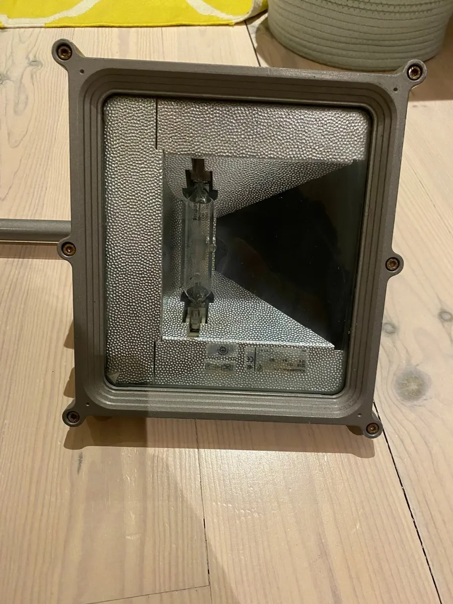 vintage italian lingotto wall lamp by renzo piano - Image 1