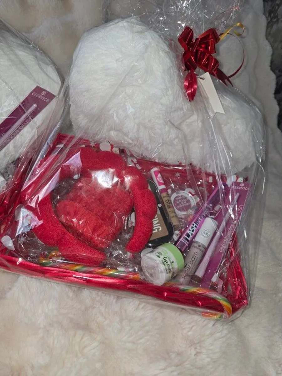 Makeup Hampers - Image 4