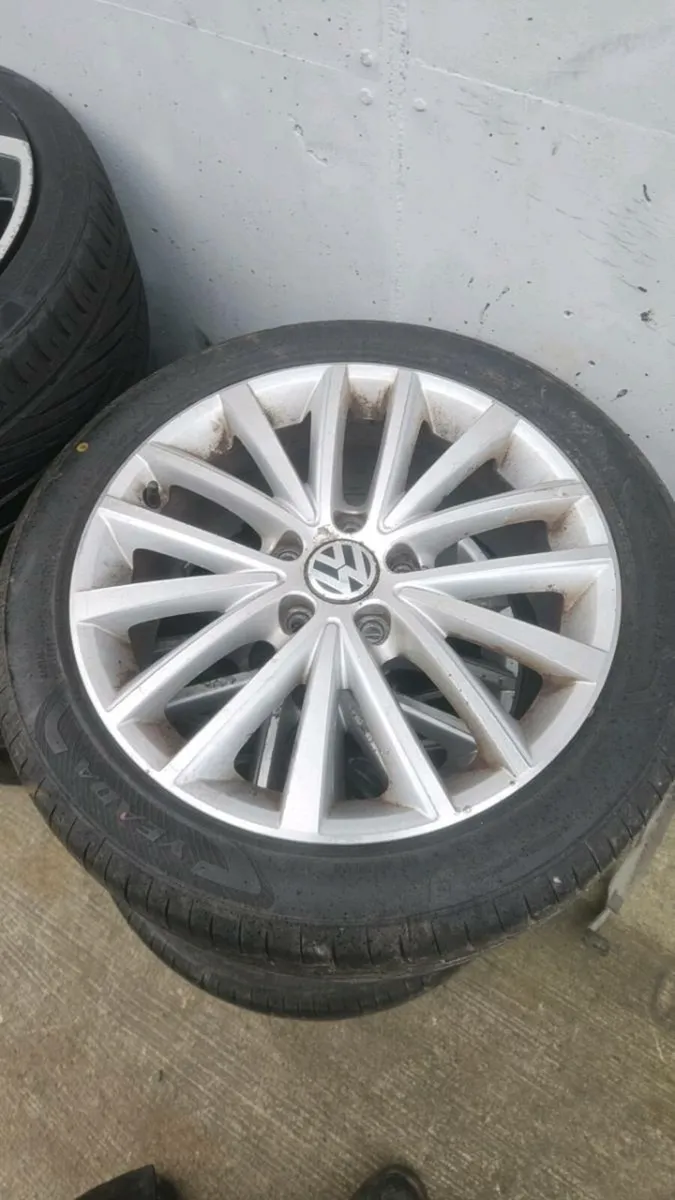 5x112 alloys with new tyres - Image 1