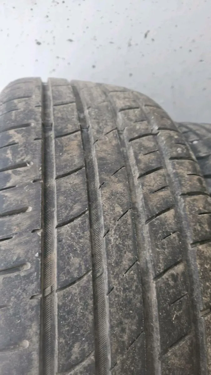 5x112 alloys with new tyres - Image 3