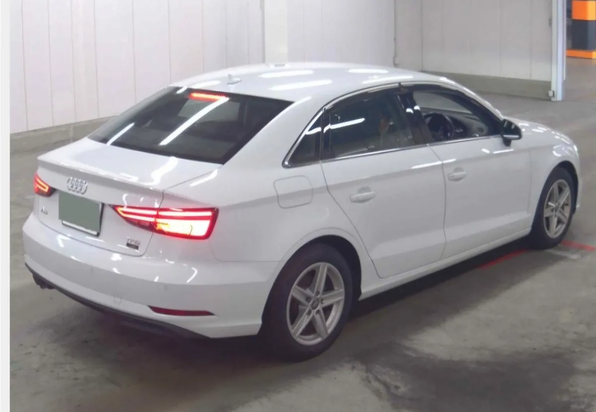 A3 Saloon Automatic - Image 3