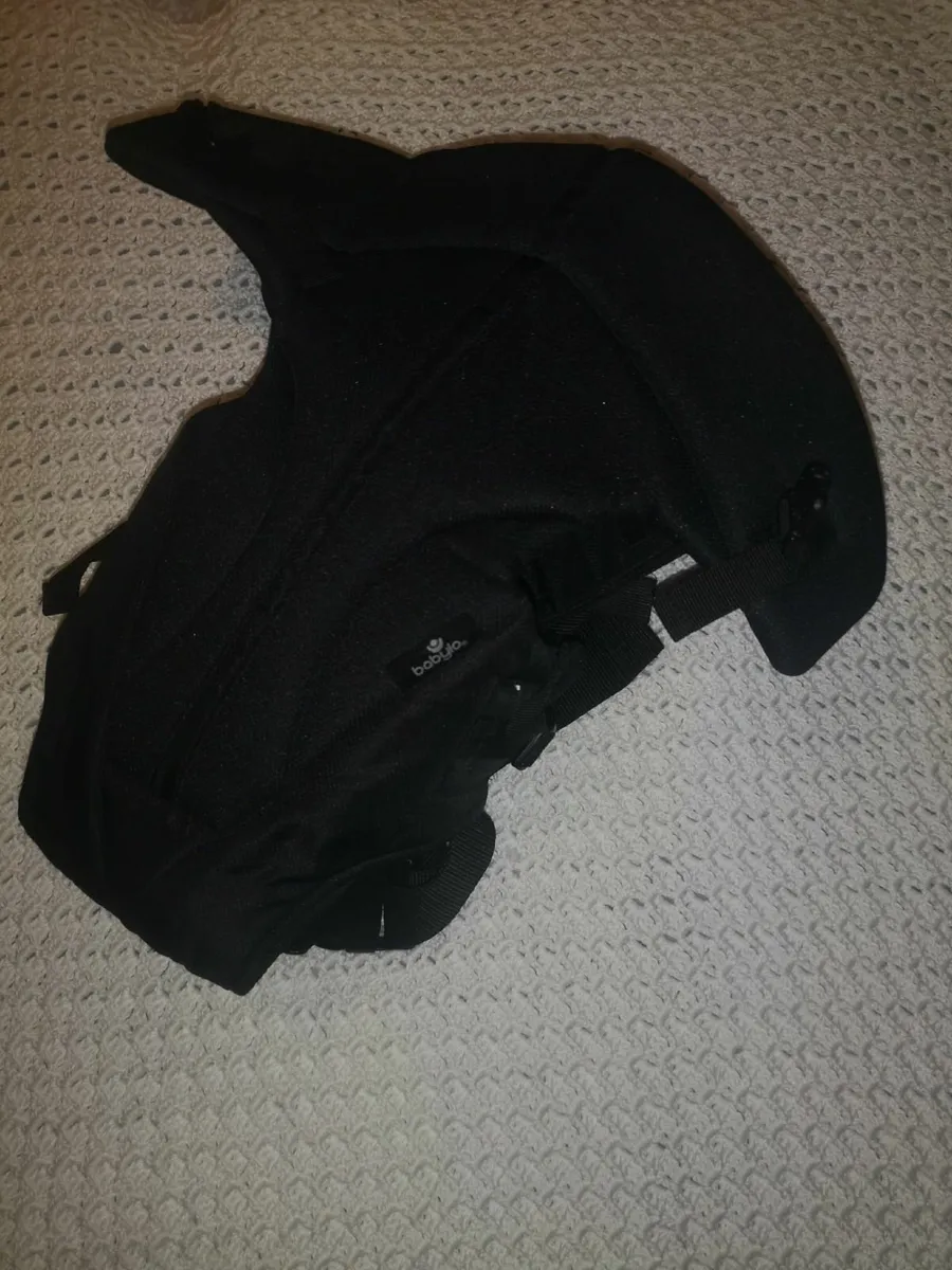 Baby carrier - Image 1