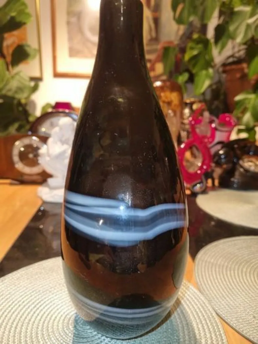 Mid-Century Modern Murano Glass Decorative Vase - Image 2