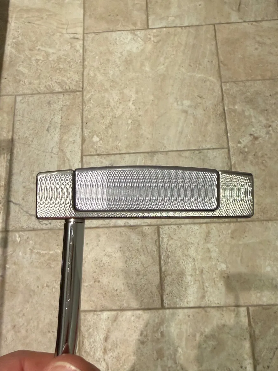 Golf putter - Image 1
