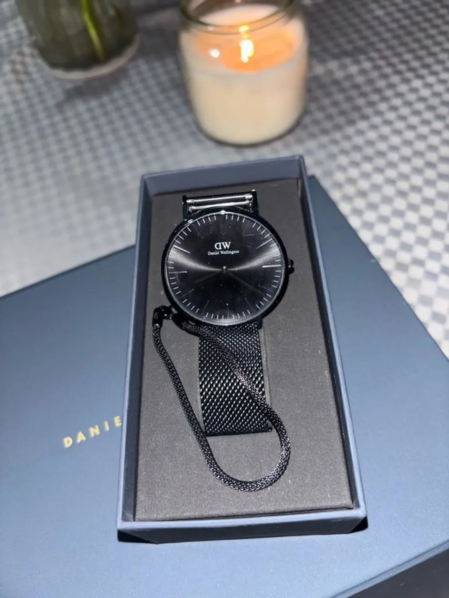 Daniel Wellington Man's Watch & Bracelet Gift Set Brand New - Image 1