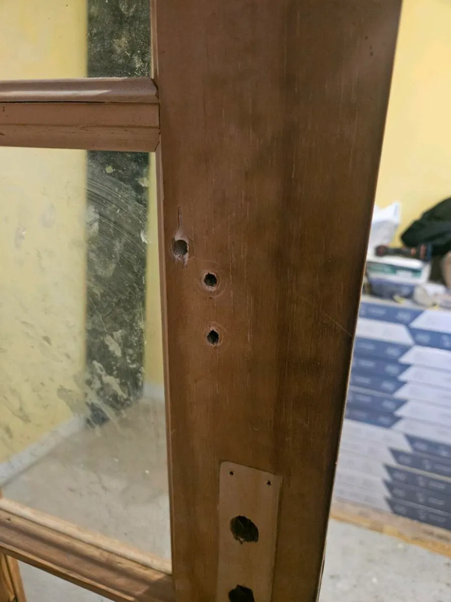 Free glass panel door - Image 3