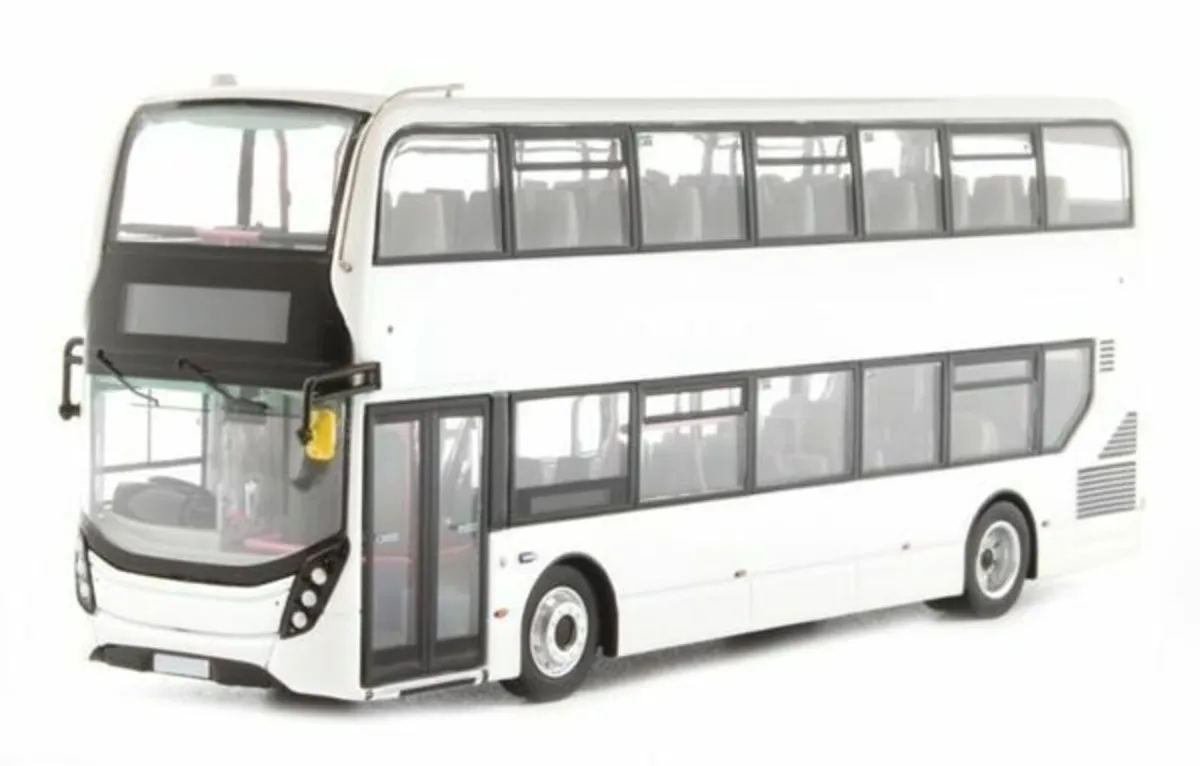 Northcord : 1:76 white bus, Free Post - Image 2