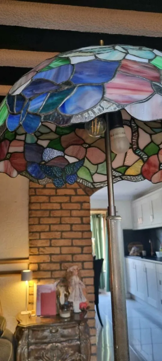 VINTAGE TALL TIFFANY  BUTTERFLY LAMP - Image 1