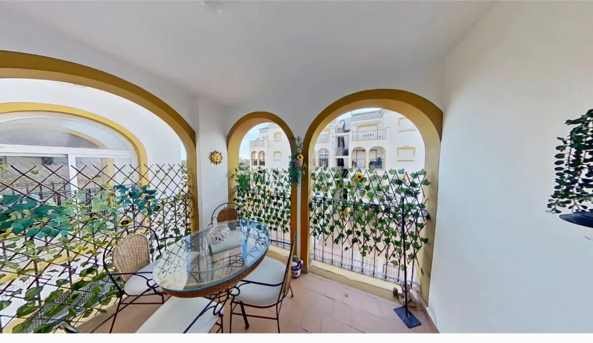 Spain holiday apartment la zenia Alicante - Image 4