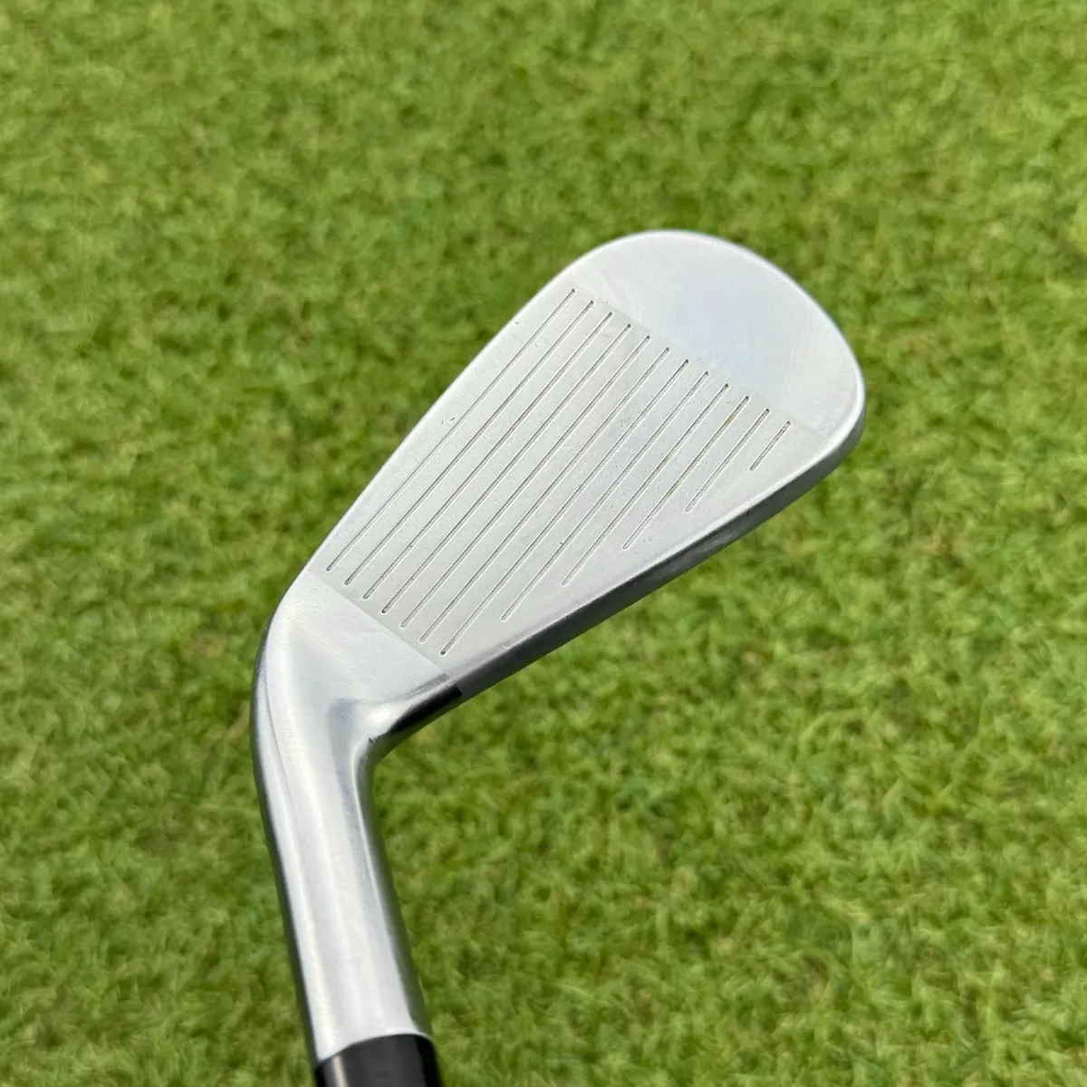 Taylormade Sim UDI Utility #2 Iron 18° / Stiff - Image 3