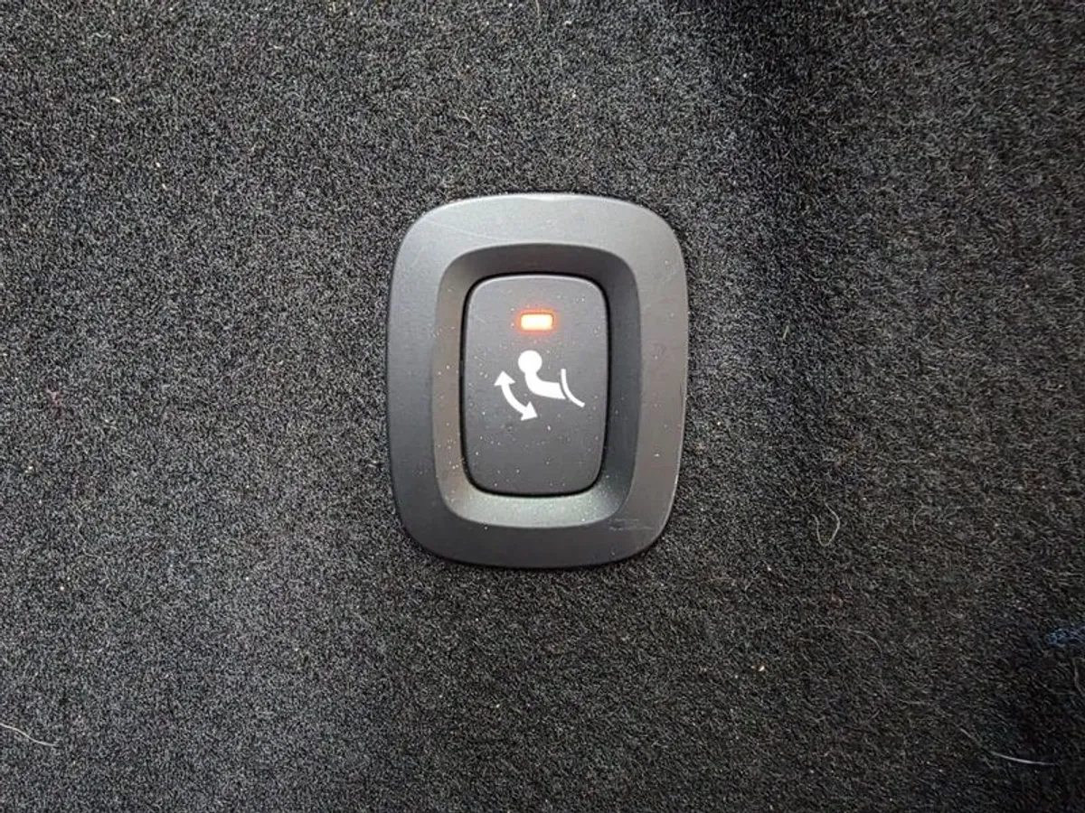 2019 Volvo Xc60 - Image 4