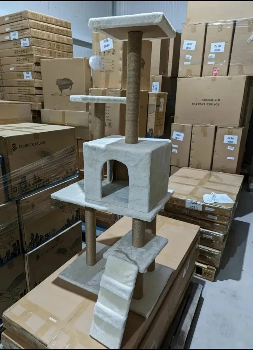 Cat scratcher 140cm tall cat tree brand new - Image 2
