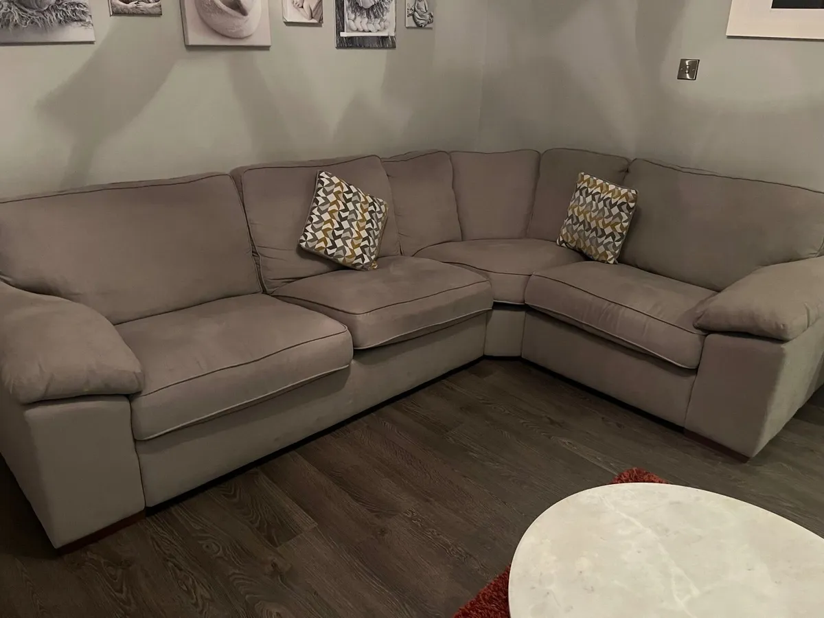 Corner Sofa - Image 1