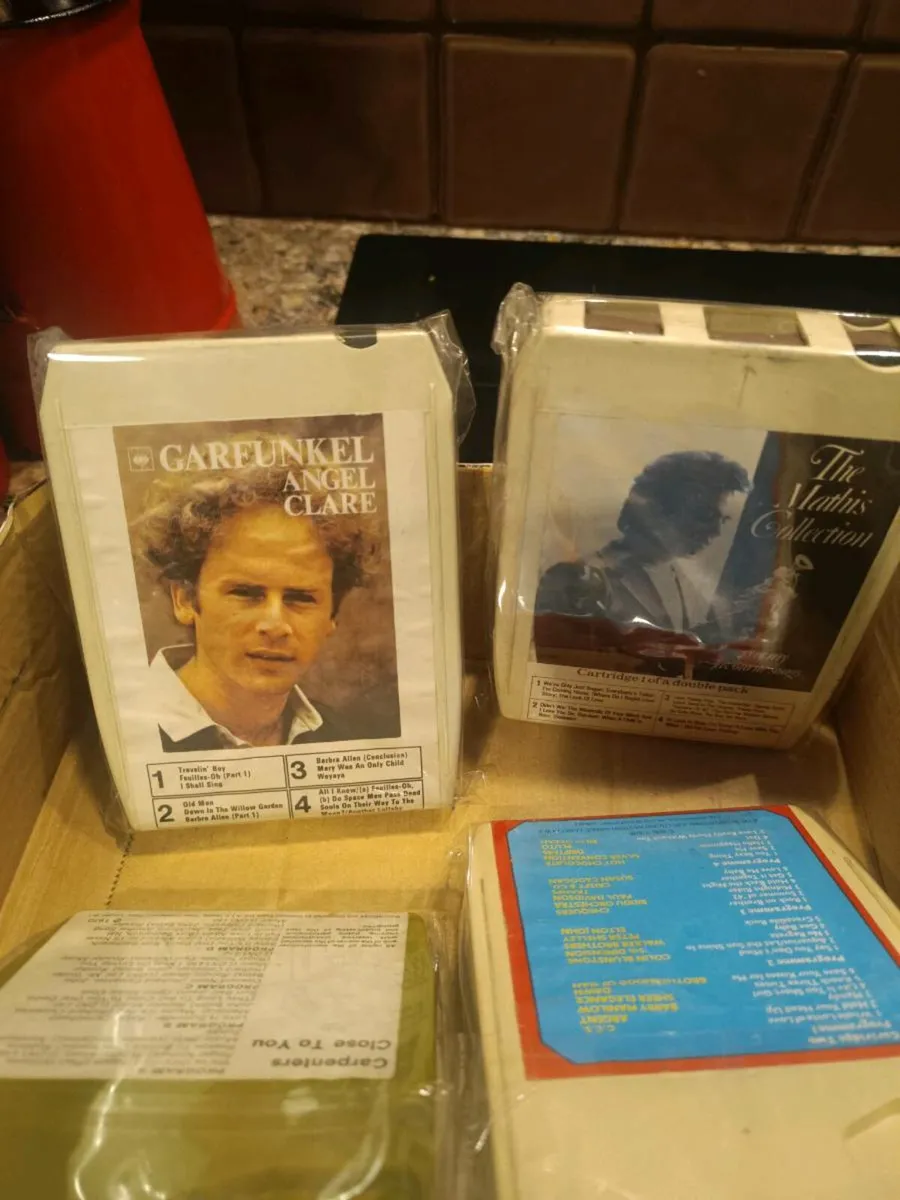 8 track tapes - Image 1