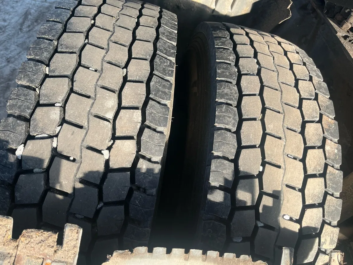 4x 295-80-R22.5 Drives - Image 1