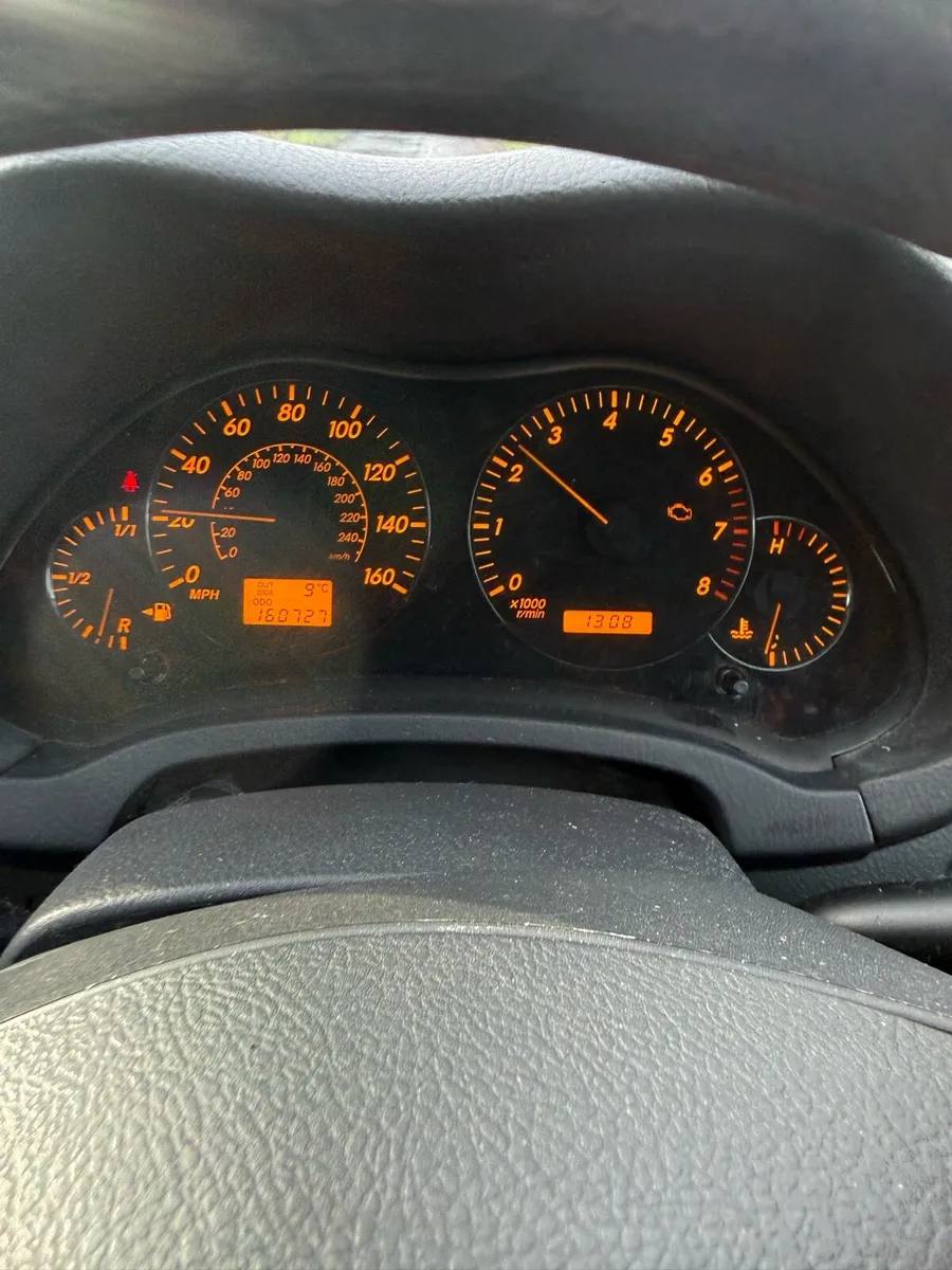 Toyota avensis 2003 1.6 Petrol - Image 3