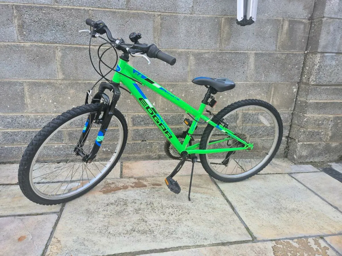Childrens bike - Image 1