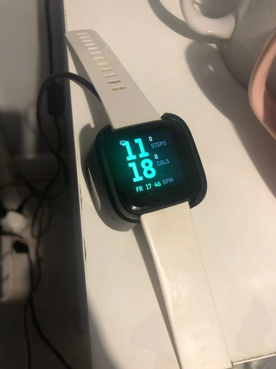 Fitbit Versa - Image 1