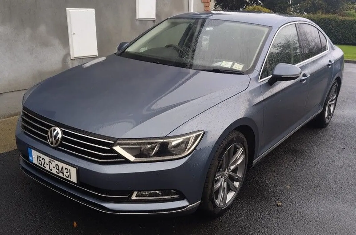 2015 Volkswagen Passat GT - Image 1