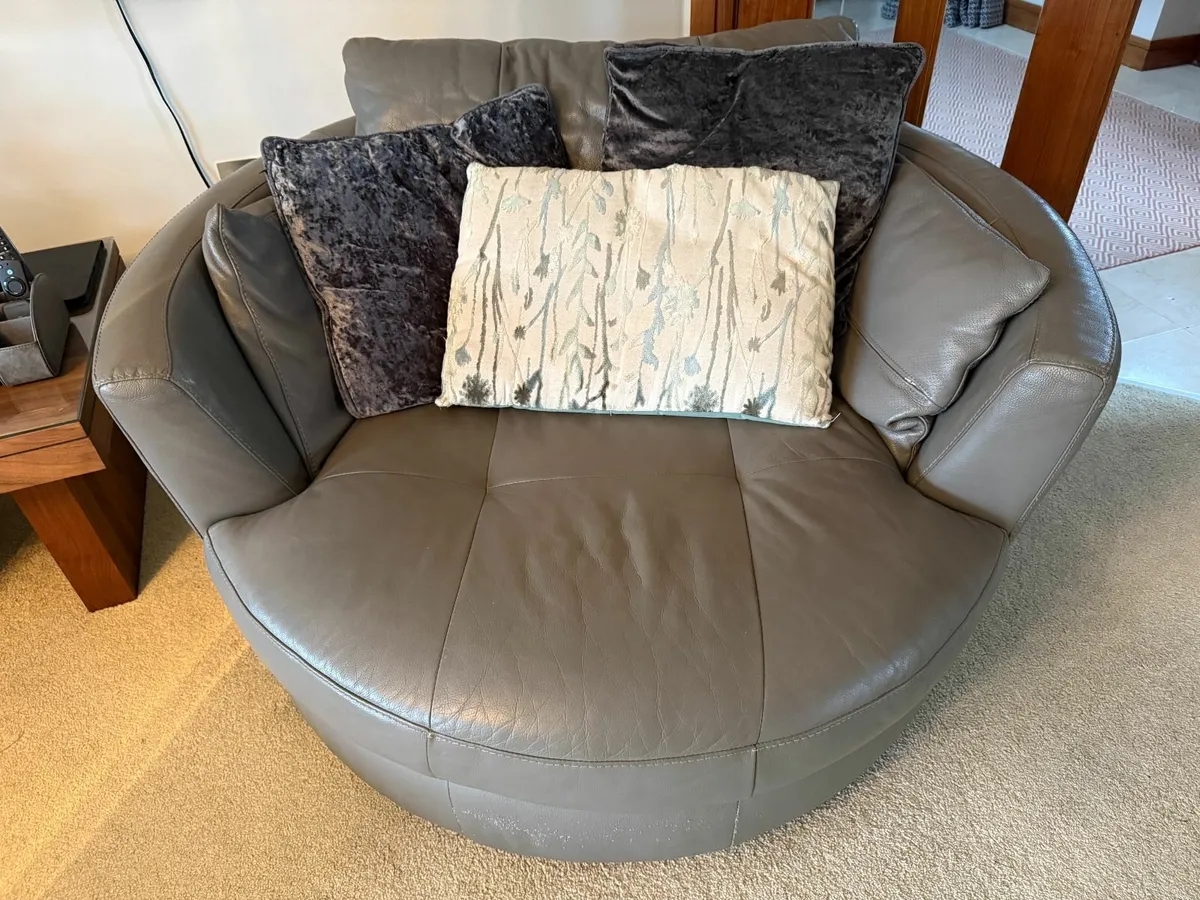 Leather  corner sofa - Image 2