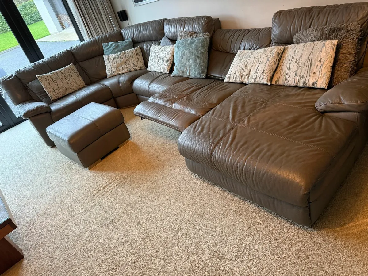 Leather  corner sofa - Image 1