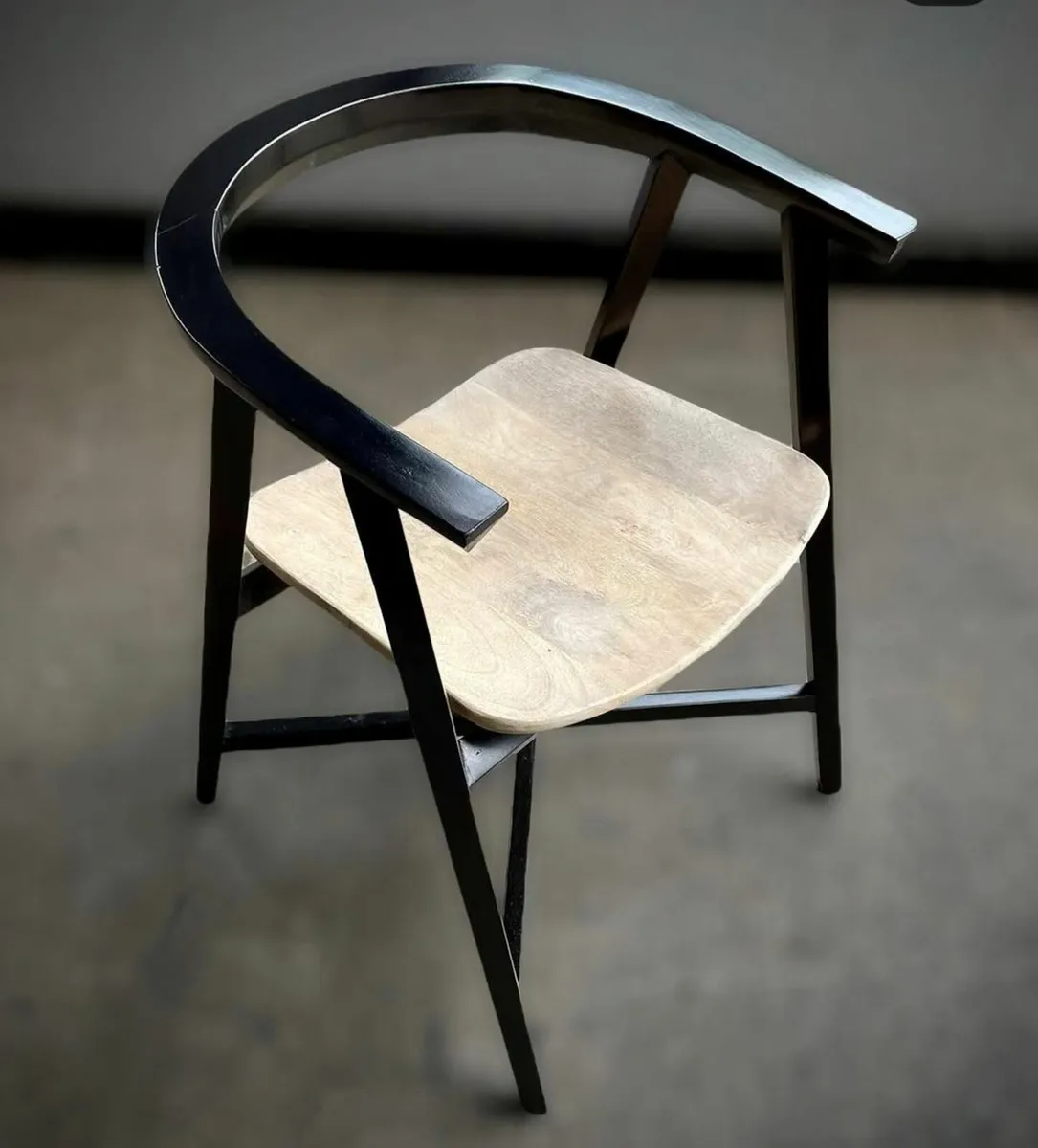 Dinning chairs - Image 2