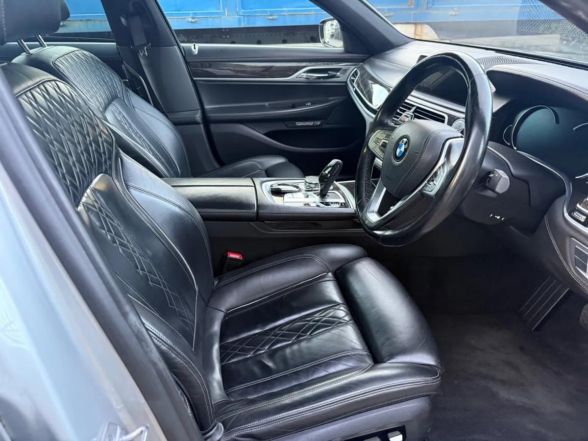 2017 BMW 740d xDrive M Sport 4dr Auto - Image 3