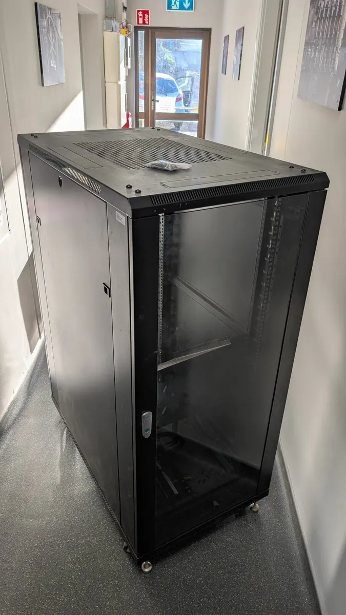 Computer Server cabinet
