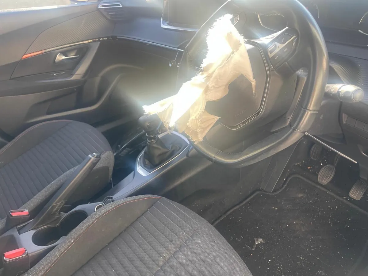 212 Peugeot 2008 Diesel - Image 3