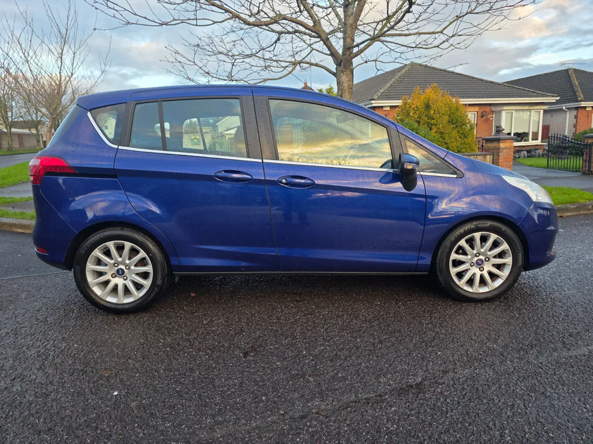 Ford B-Max  1 litre (.New NCT and TAX )!! - Image 3