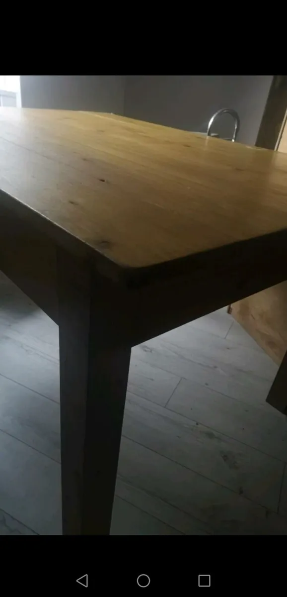 **CLEARANCE** Small Table & 2 Oak Chairs - Image 2