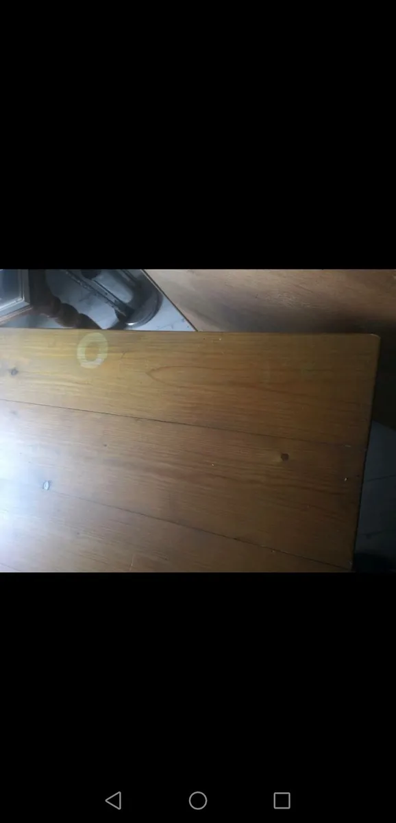 **CLEARANCE** Small Table & 2 Oak Chairs - Image 3