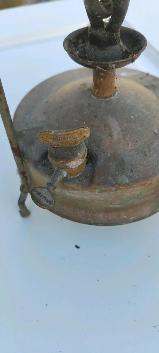 antique portable brass fuel stove - Image 2