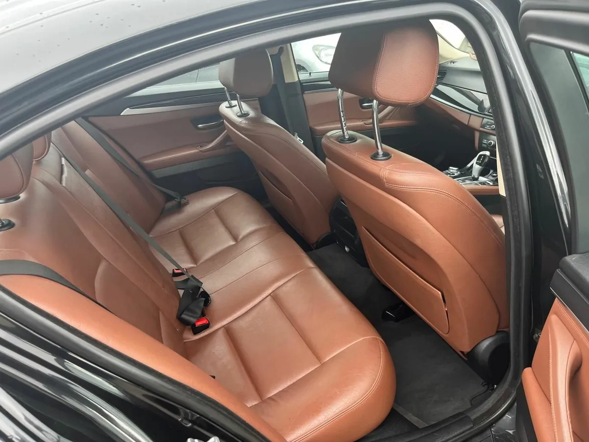 BMW 5-Series 2013 - Image 2