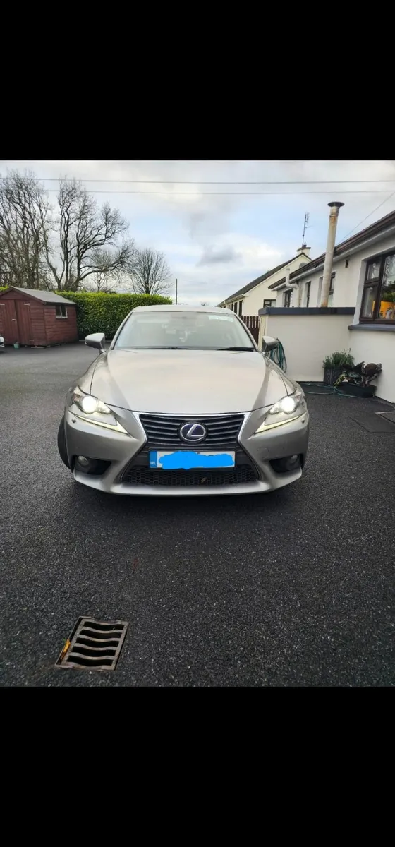 Lexus IS 2014 - Image 1