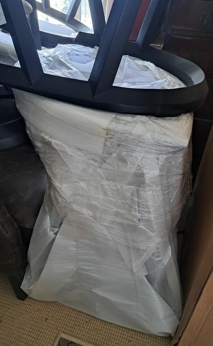 Dinning chairs - Image 4