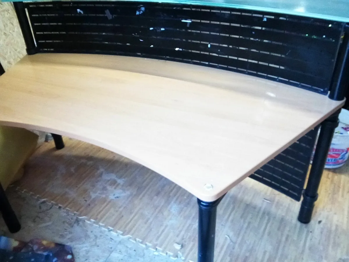 beautiful reception desk, steel frame. glass top - Image 2