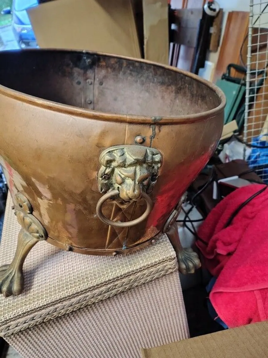 Antique Copper and Brass Log/Coal Bin, Jardiniere, Planter - Image 2