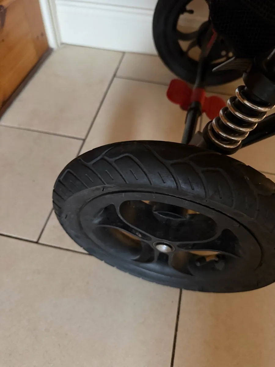 Out n about buggy - Image 3