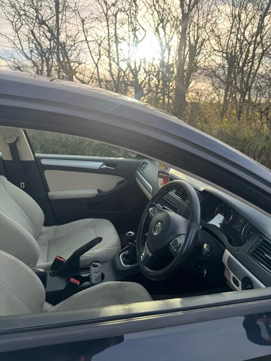 2011 1.6tdi Jetta - Image 4