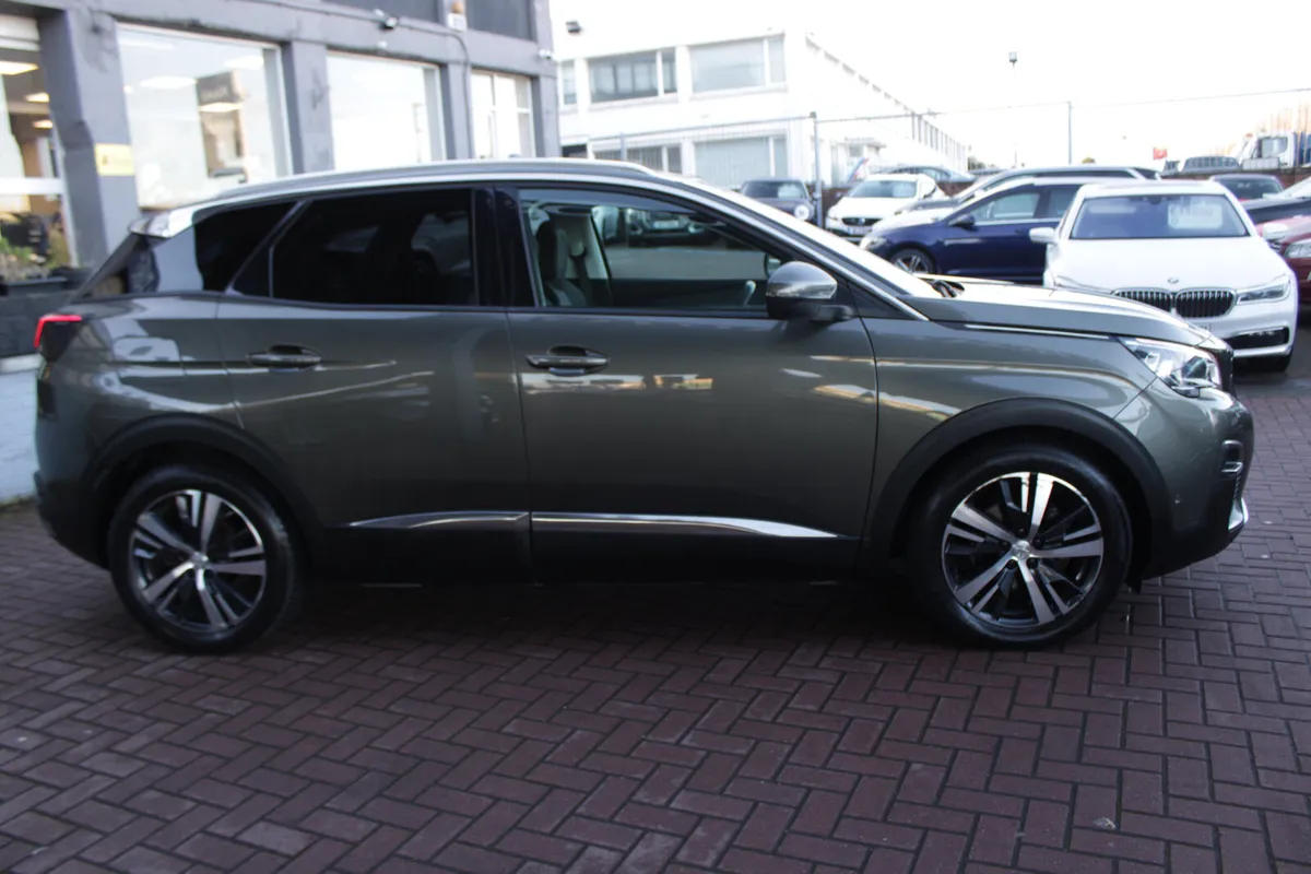 1.2 ALLURE 130BHP 5DR ESTATE AUTOMATIC // IMMACULA - Image 3