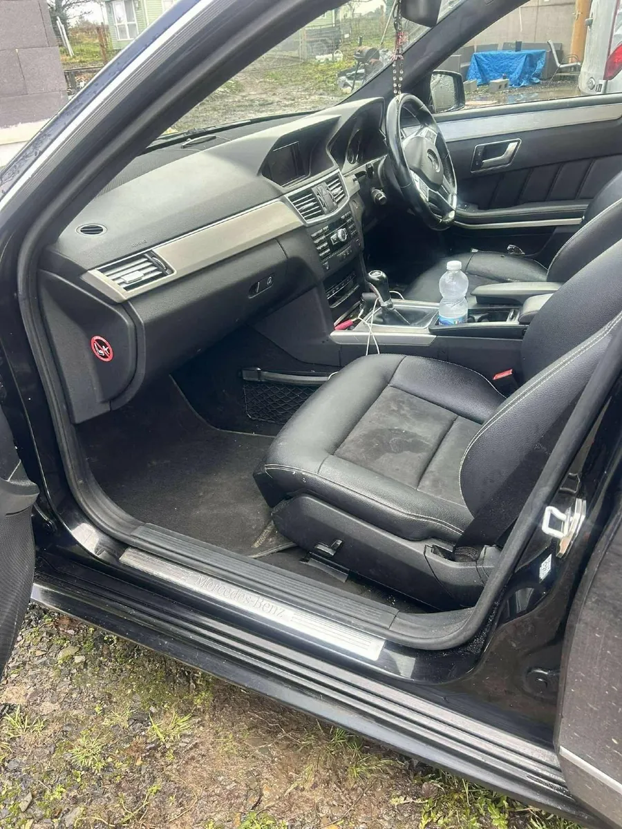 Mercedes-Benz E-Class 2013 - Image 3