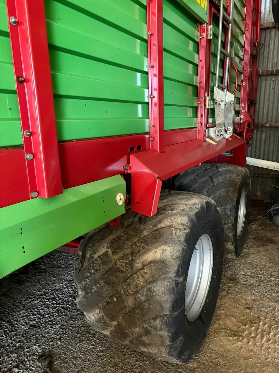 Strautmann silage wagon - Image 4