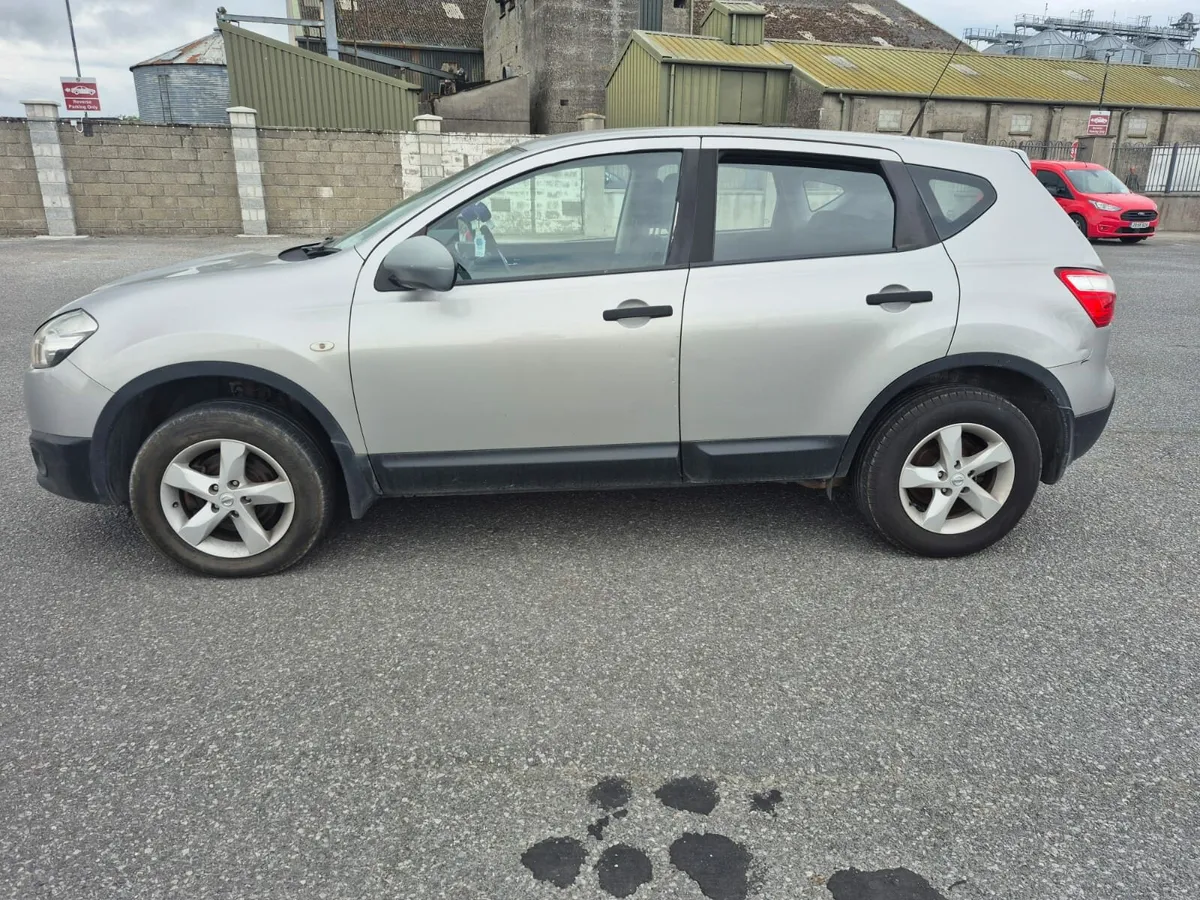 2011 Nissan qashqui - Image 2