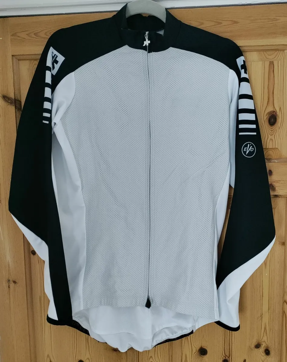 Assos cycling Evo jacket XL - Image 1