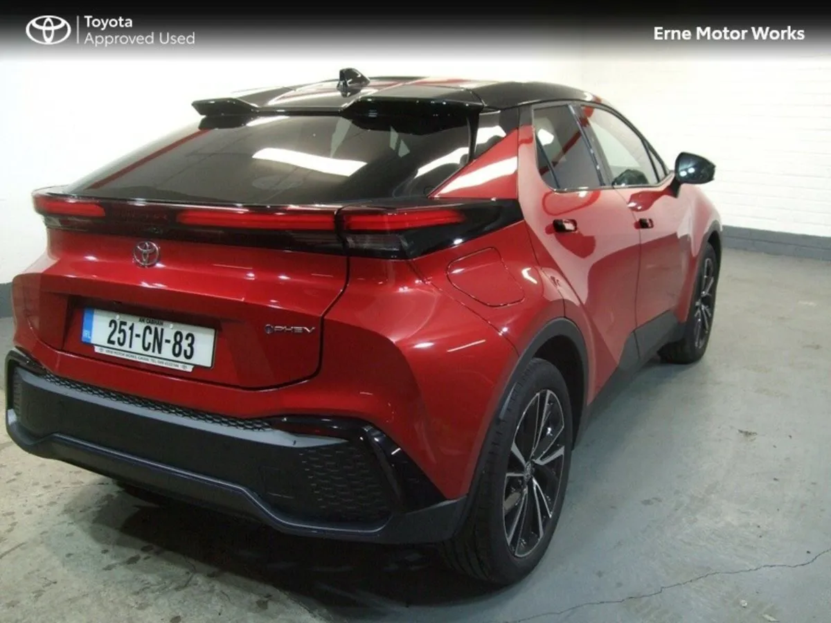 Toyota C-HR C-HR PHEV SOL - Image 2