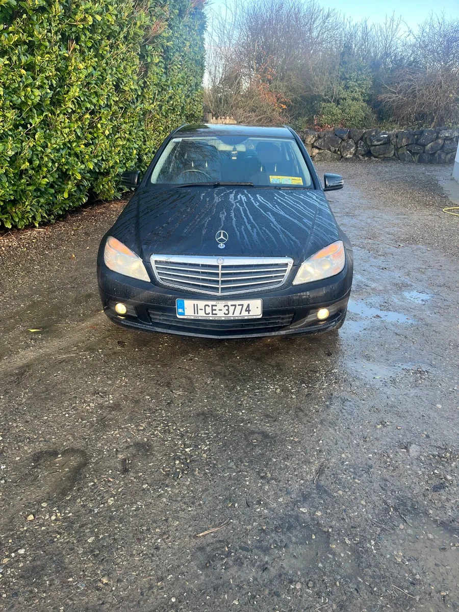 Mercedes Benz C200 - Image 2