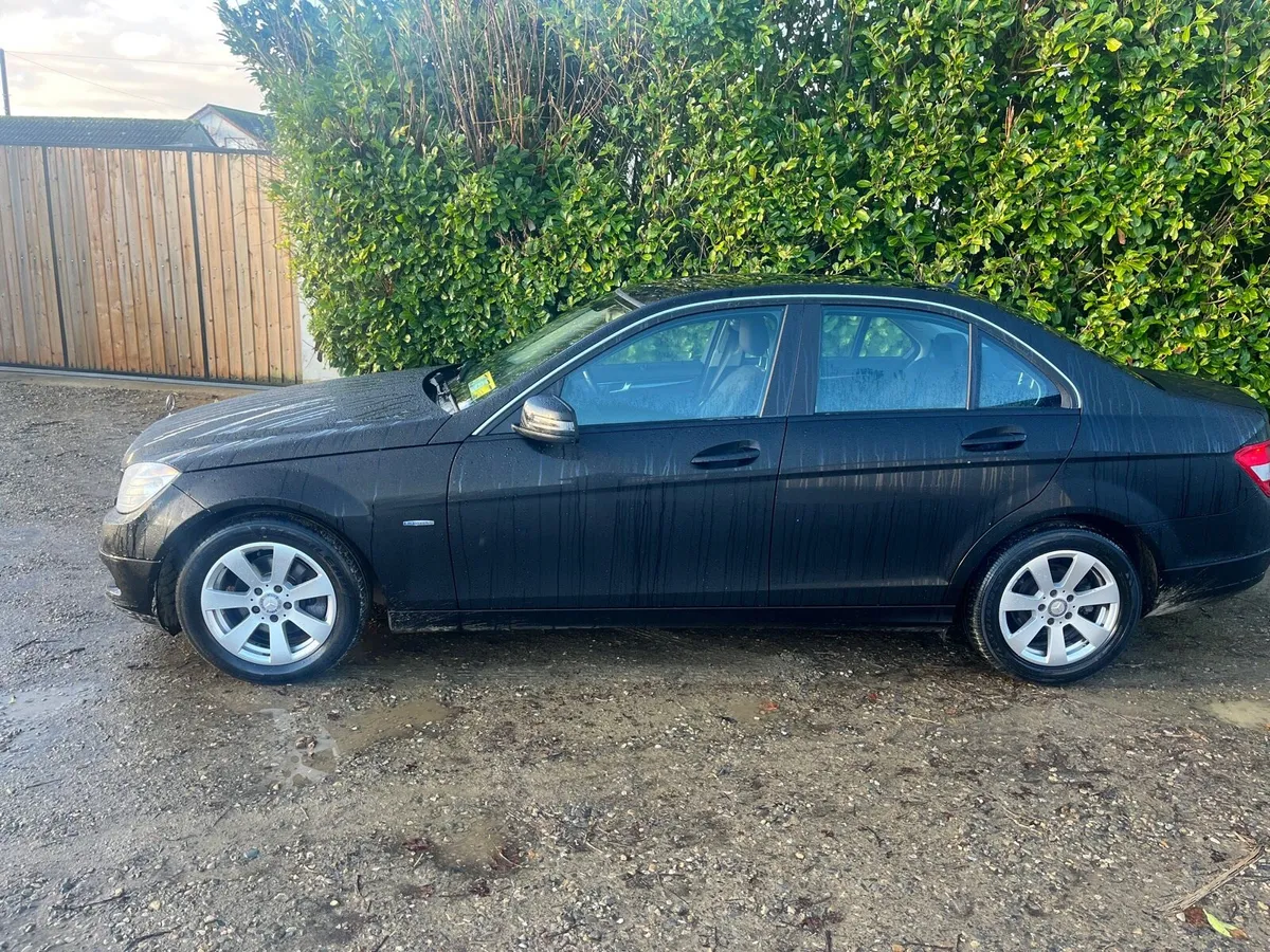 Mercedes Benz C200 - Image 4