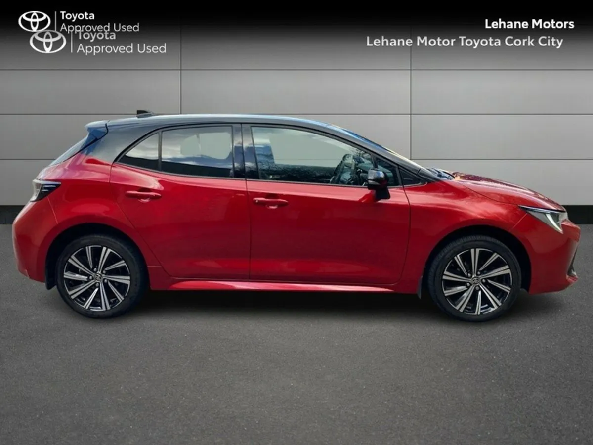 Toyota Corolla L/SPORT HB 4DR AUTO HYBRID - Image 3